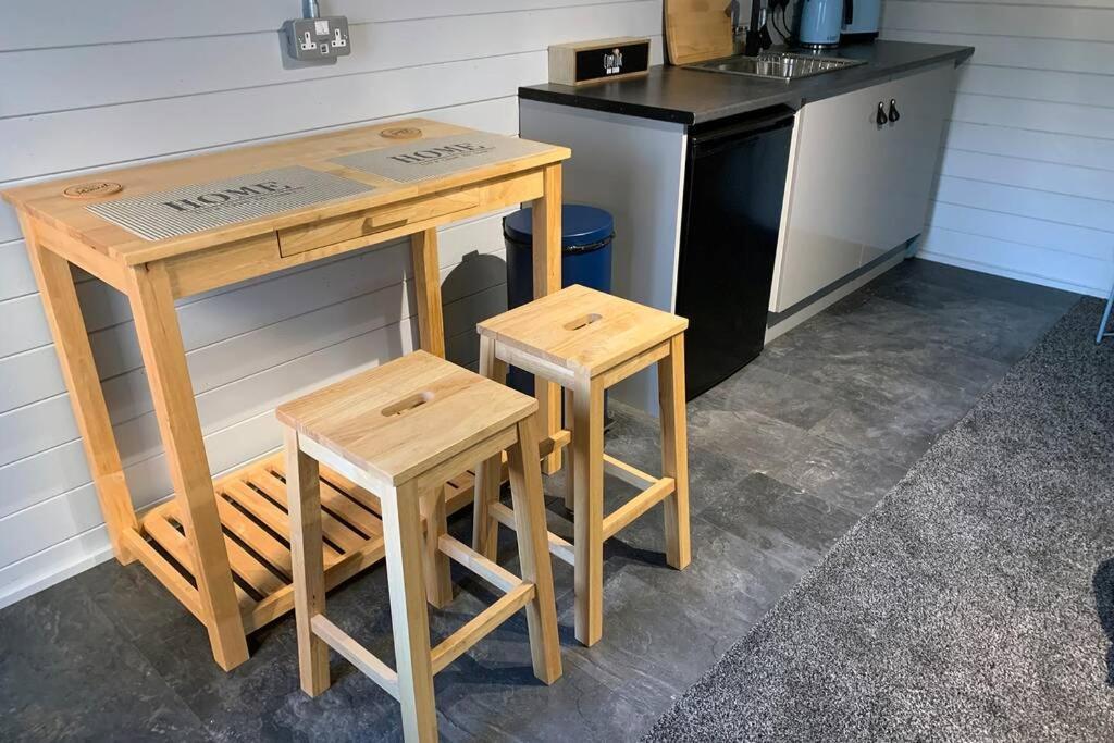 Cosy, Self-Contained Garden Room In City Centre! Χέρεφορντ Εξωτερικό φωτογραφία